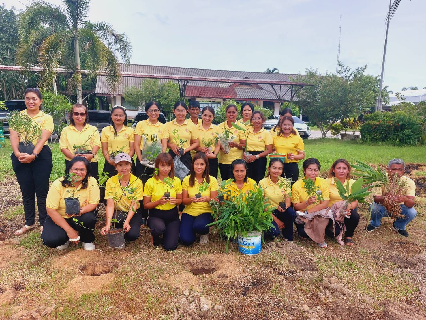 องค์การบริหารส่วนตำบลปันแต ดำเนินโครงการ 1 อปท. 1 สวนสมุนไพร เฉลิมพระเกียรติพระบาทสมเด็จพระเจ้าอยู่หัว เนื่องในโอกาสพระราชพิธีมหามงคลเฉลิมพระชนมพรรษา 6 รอบ 28 กรกฎาคม 2567
▶️ วันศุกร์ที่ 26 กรกฎาคม พ.ศ. 2567